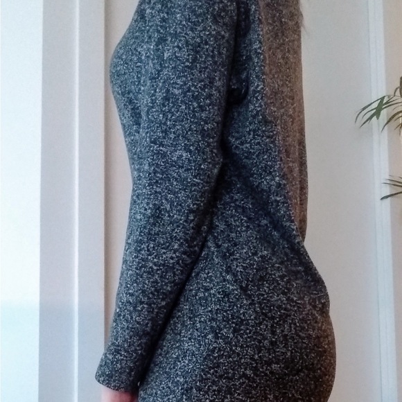 Uniqlo Grey Fleece Turtleneck Sweater Dress - Picture 5 of 5